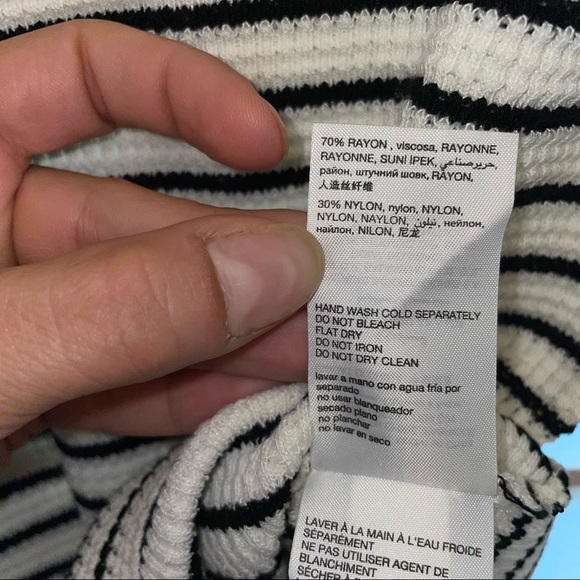 Bebe Striped Crop Top - Picture 6 of 6